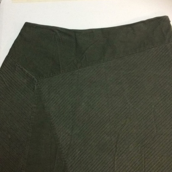 Textured corduroy skirt, olive green - Picture 3 of 7